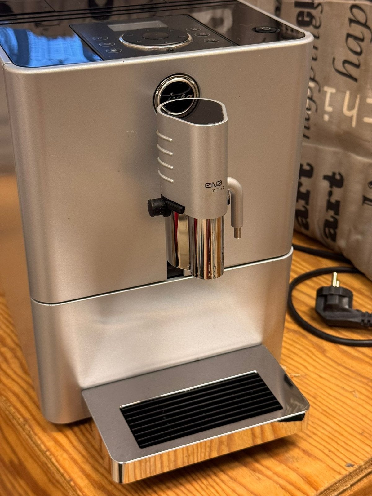 Jura met defect 50,-, Witgoed en Apparatuur, Ophalen of Verzenden, Niet werkend, Koffiemachine, Koffiebonen