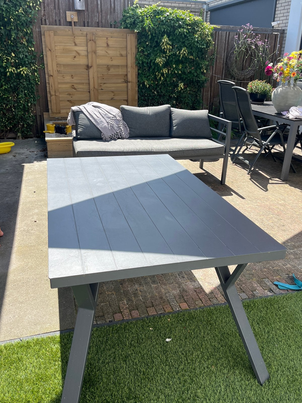 Antraciet loungeset met eet tafel en dikke kussens, Ophalen, 5 zitplaatsen, Gebruikt, Aluminium