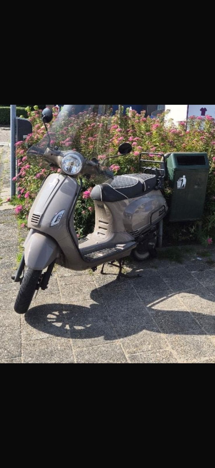 Momo scooter, Ophalen, Zo goed als nieuw, Benzine, Overige merken