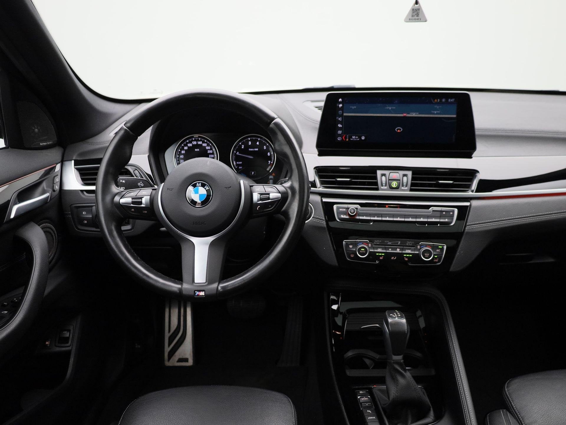 BMW X1 xDrive25e Executive | M-SPORT | Panoramadak | Harman, Auto's, 12 maanden, Gebruikt, Bedrijf, Vierwielaandrijving