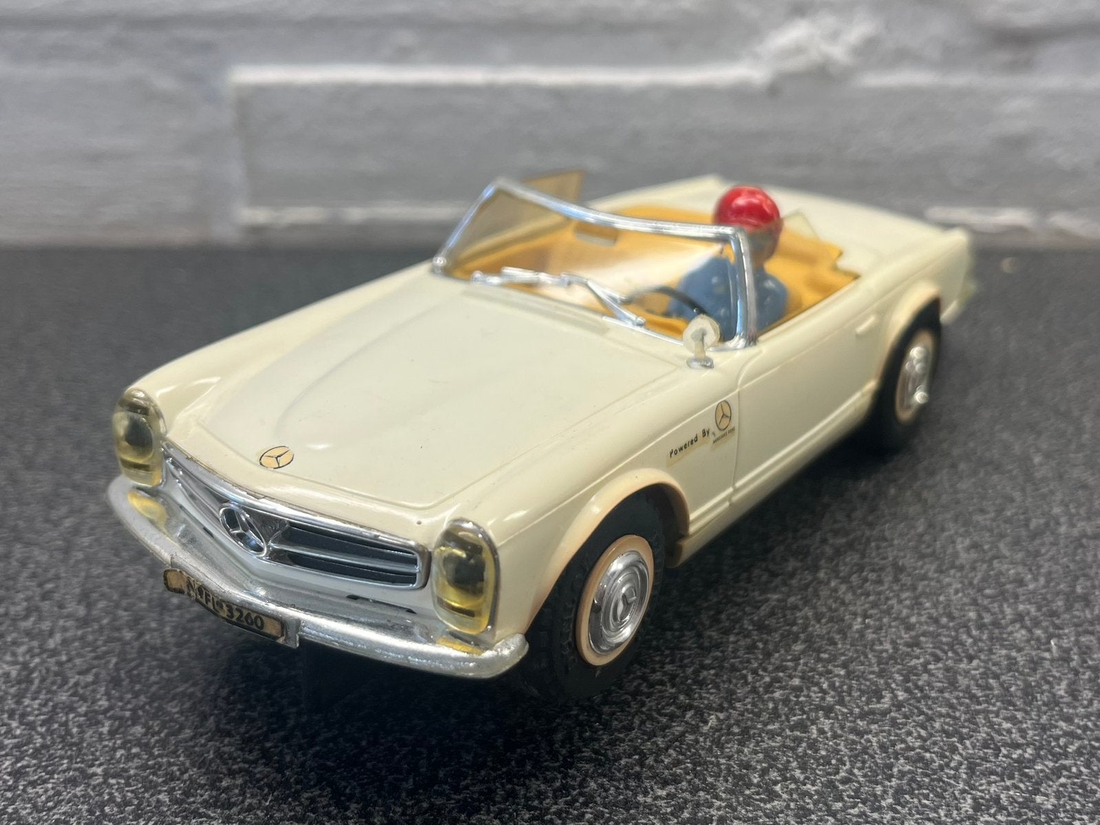 Fleischmann Mercedes 280 SL Racebaan Auto, Ophalen of Verzenden, Zo goed als nieuw