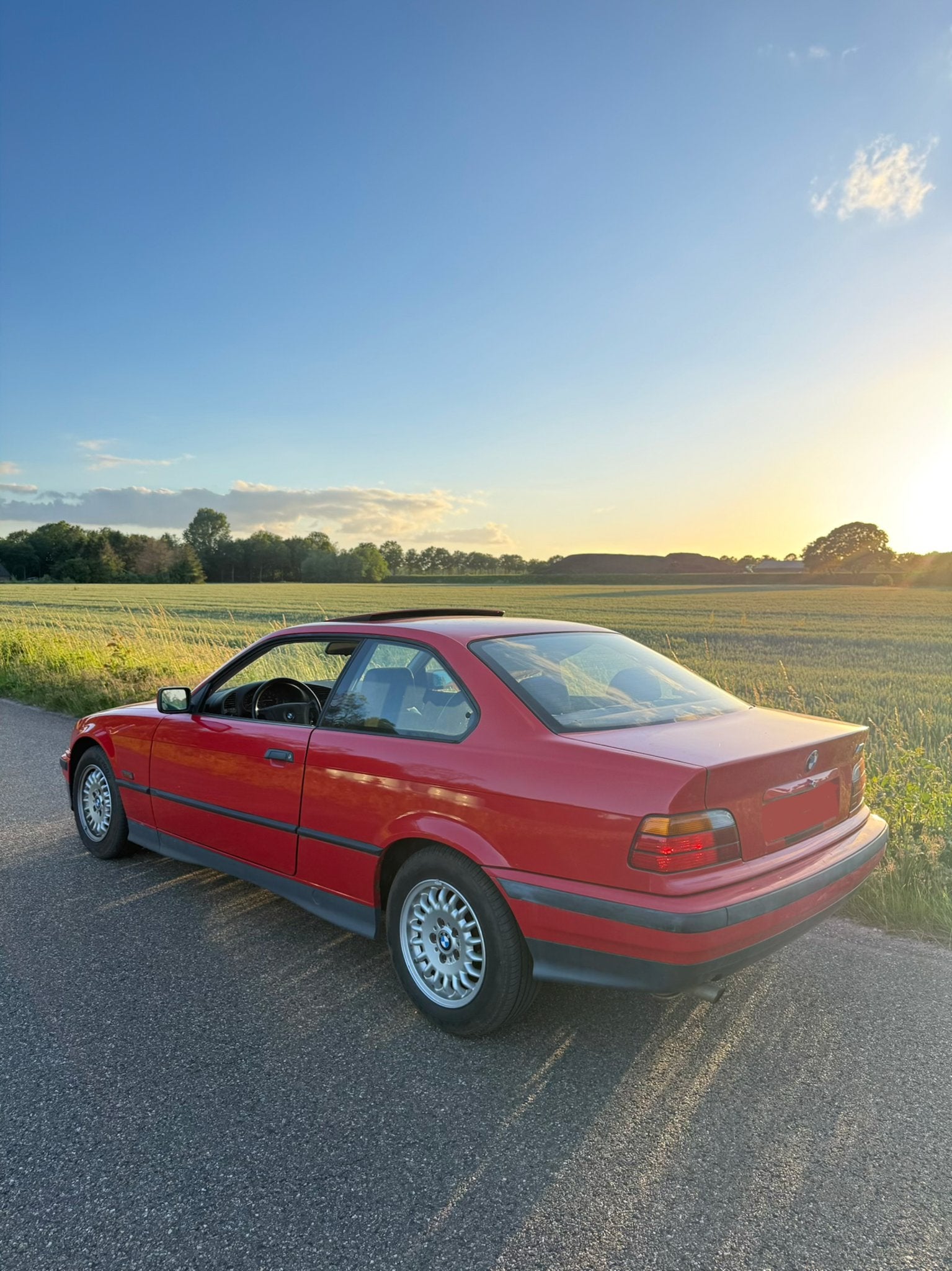 BMW E36 Coupé 81.000 km geen roest, Auto's, 4 cilinders, Open dak, Handgeschakeld, Particulier