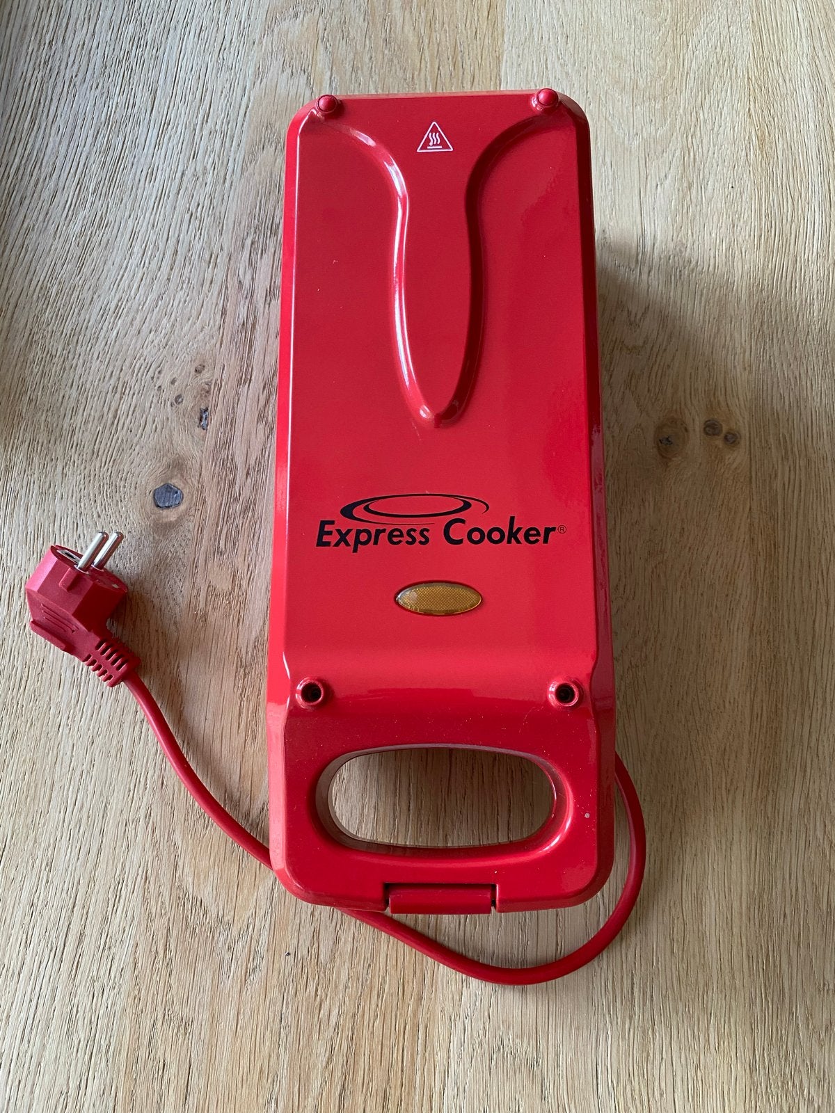 Express Cooker - Compacte Rode Grill voor Snelle Maaltijden, Ophalen, Zo goed als nieuw, Tafelgrill