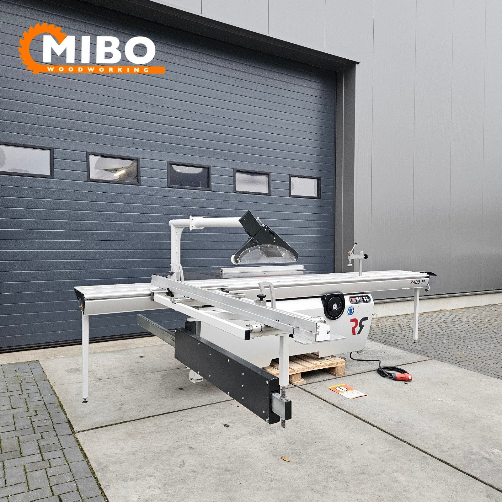 Robland Z400 Formaatzaag 3800mm elektrisch gestuurd ** top, Doe-het-zelf en Verbouw, Gereedschap | Zaagmachines, 70 mm of meer
