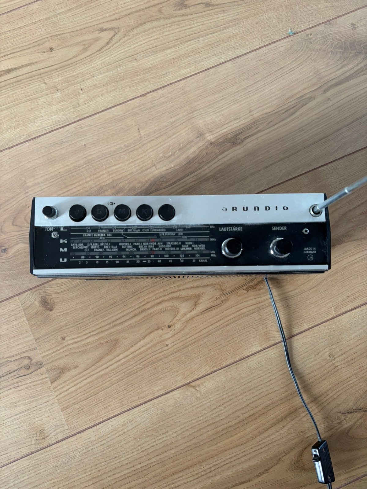 Transistor radio Grundig Boy jaren 60, Ophalen, Gebruikt, Transistorradio