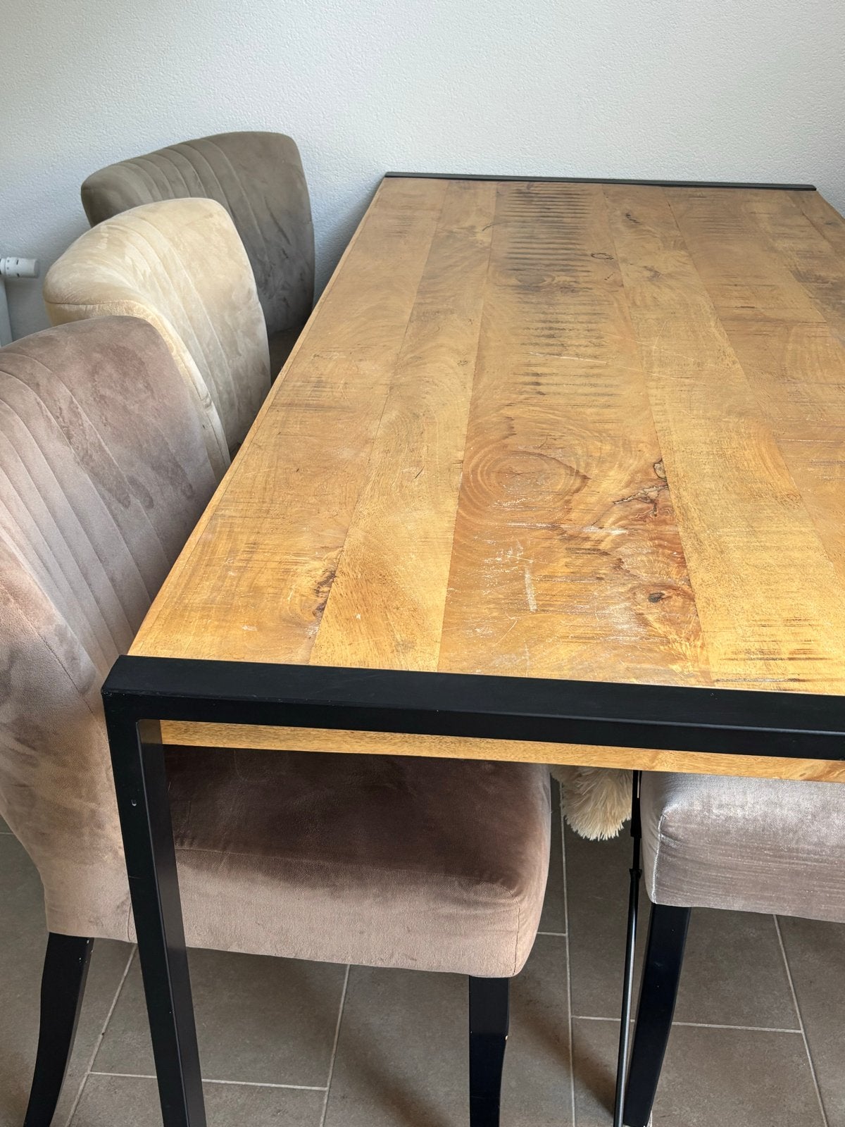 Eettafel met 3 stoelen (taupe, bruin, camel) uit rookvrij hu, Ophalen, Gebruikt, 200 cm of meer, 50 tot 100 cm