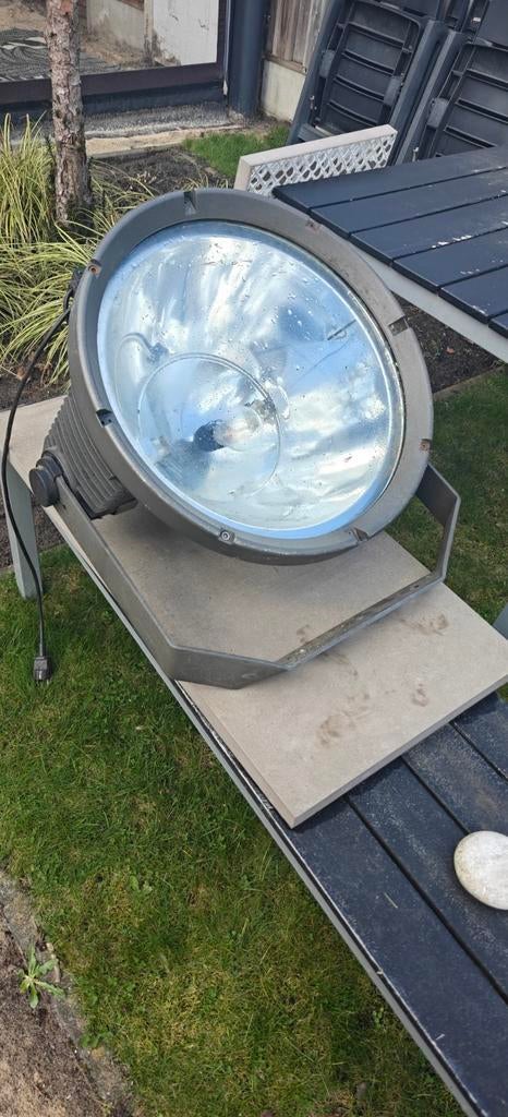 Oude stadionlamp uit het Heracles stadion, Ophalen, Buitenlandse clubs, Overige typen