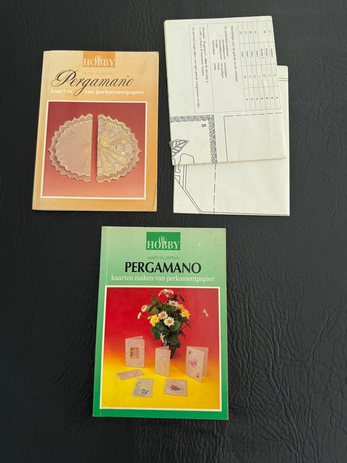Lrv hobby boekjes kaarten van perkamentpapier pergamano, Ophalen of Verzenden, Gelezen, Scrapbooking en Knutselen