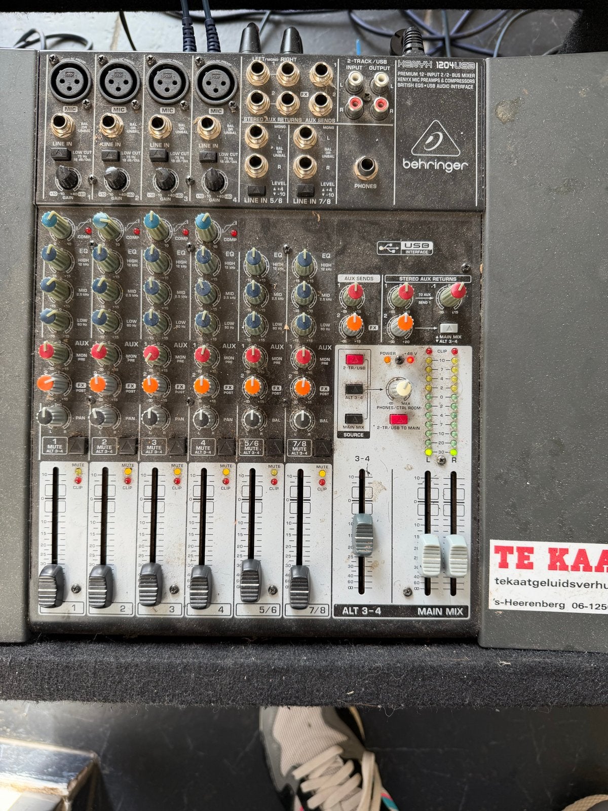 Behringer Xenyx 1204USB Mixer met HK Audio Speakers, Ophalen, Gebruikt, 5 tot 10 kanalen, Microfooningang
