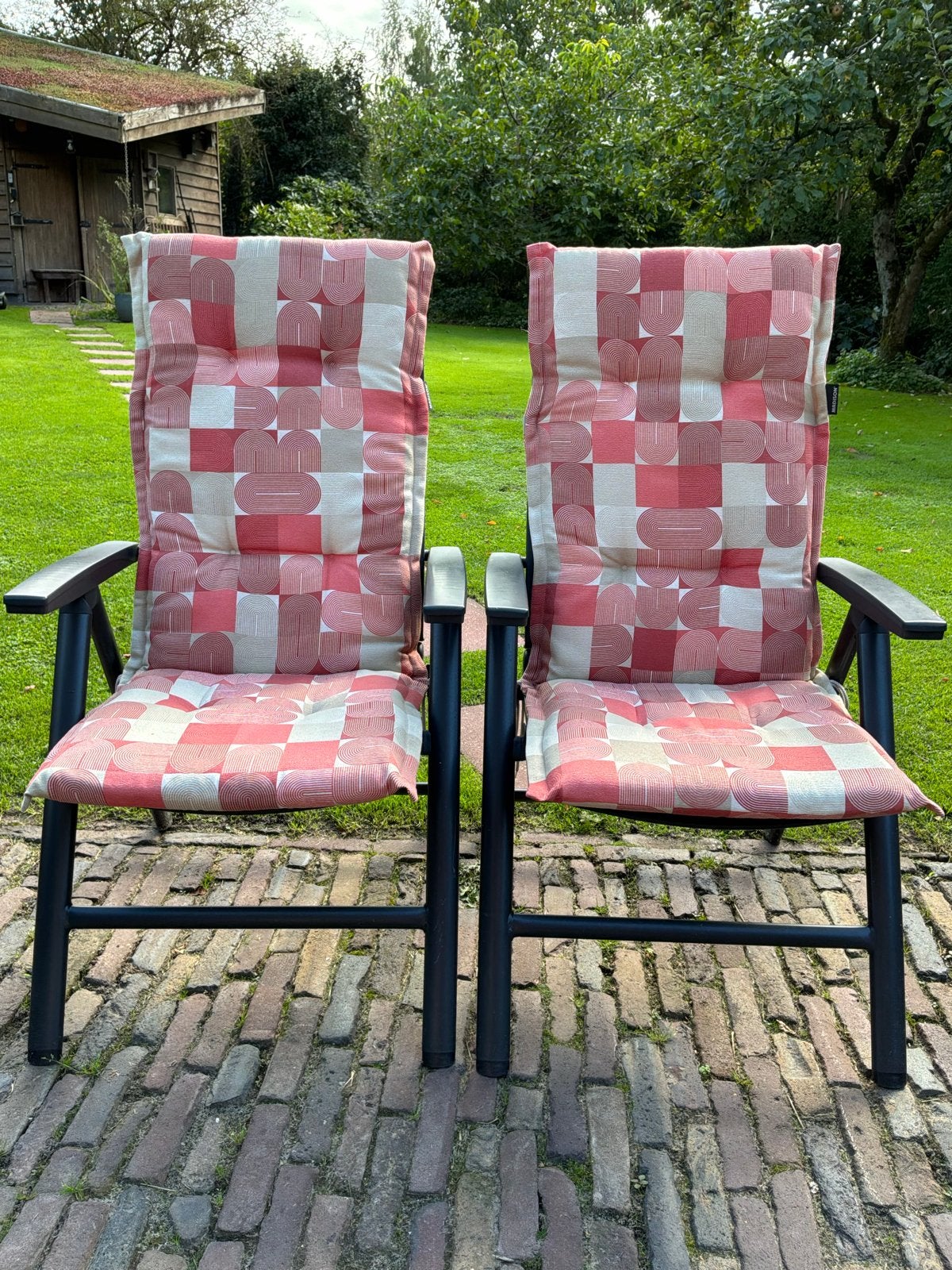 7 Madison tuinstoelkussens met geometrisch retro  patroon