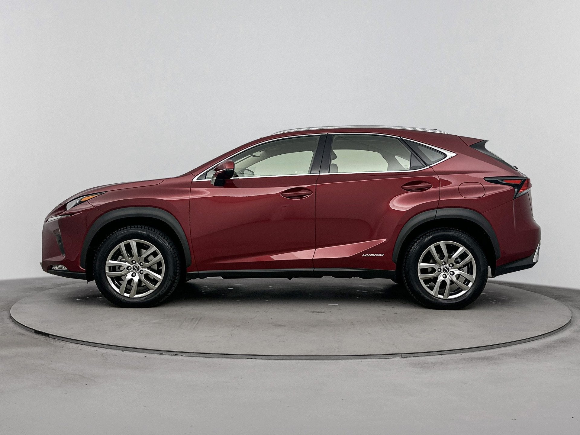 Lexus NX 300h AWD Business Line Pro | Carplay | Stoelverwarm, Auto's, Automaat, Gebruikt, 1760 kg, Leder