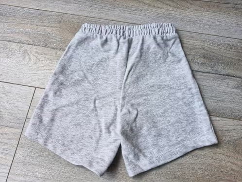 Korte lichtgrijze broek Maat 86 h, Broekje, Onbekend, Ophalen of Verzenden, Zo goed als nieuw