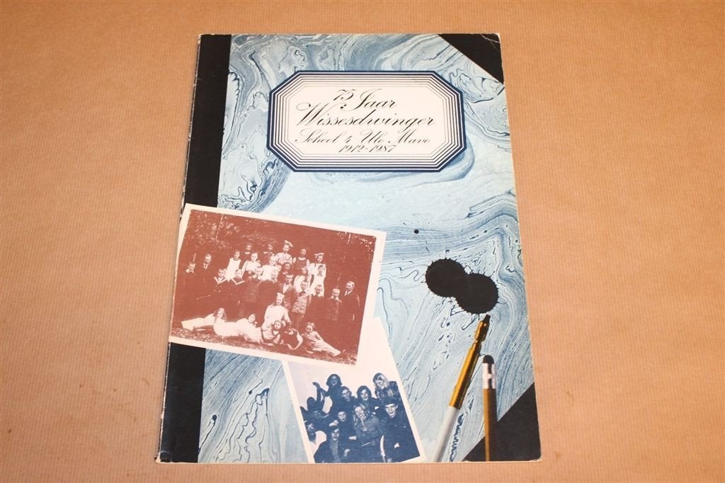 Wissesdwinger Leeuwarden — 75 Jaar Schoolboek Zeldzaam, Boeken, Ophalen of Verzenden, Gelezen