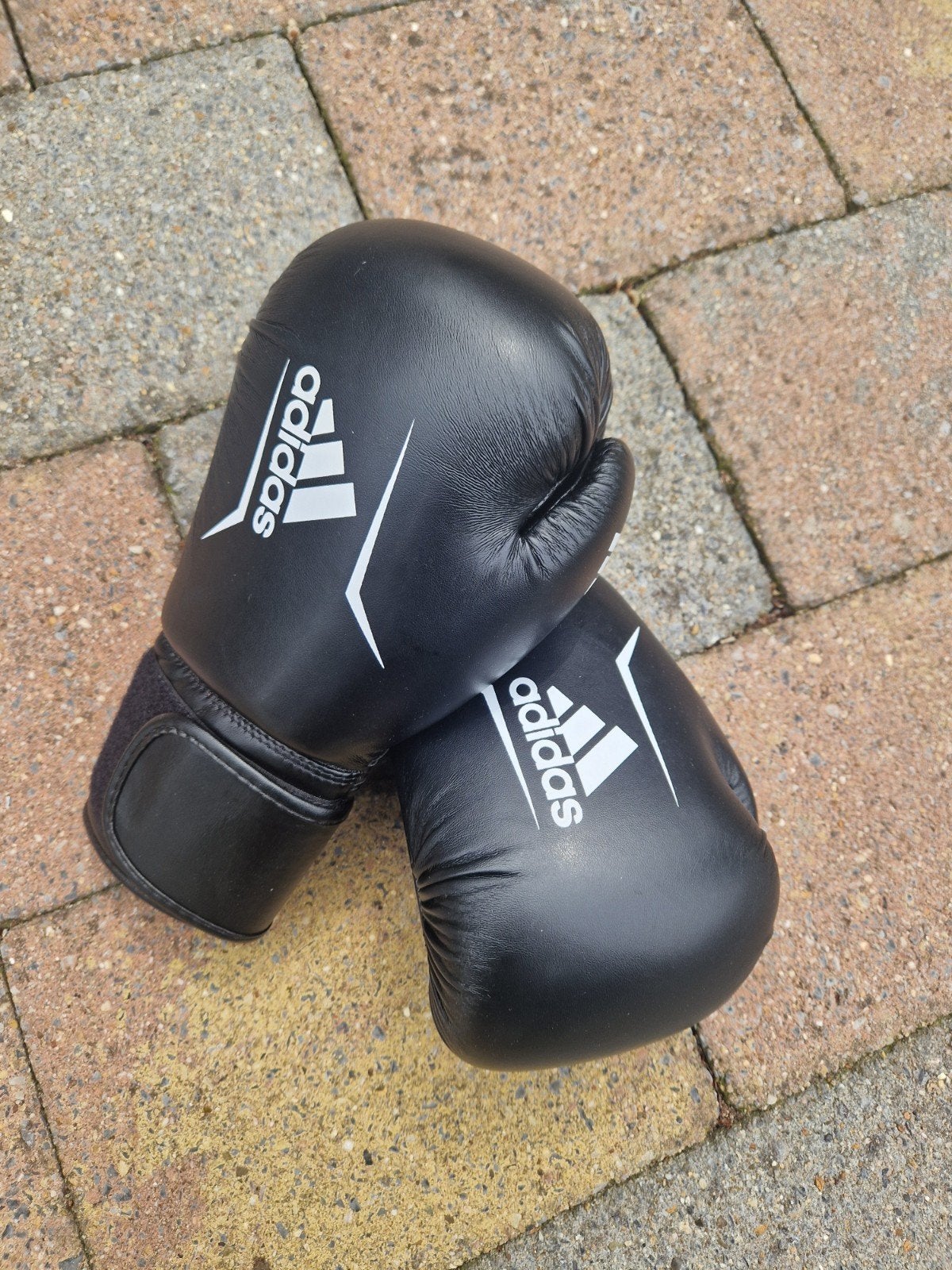 Adidas bokshandschoenen - Zwart, Maat XS of kleiner, Ophalen of Verzenden, Zo goed als nieuw, Overige