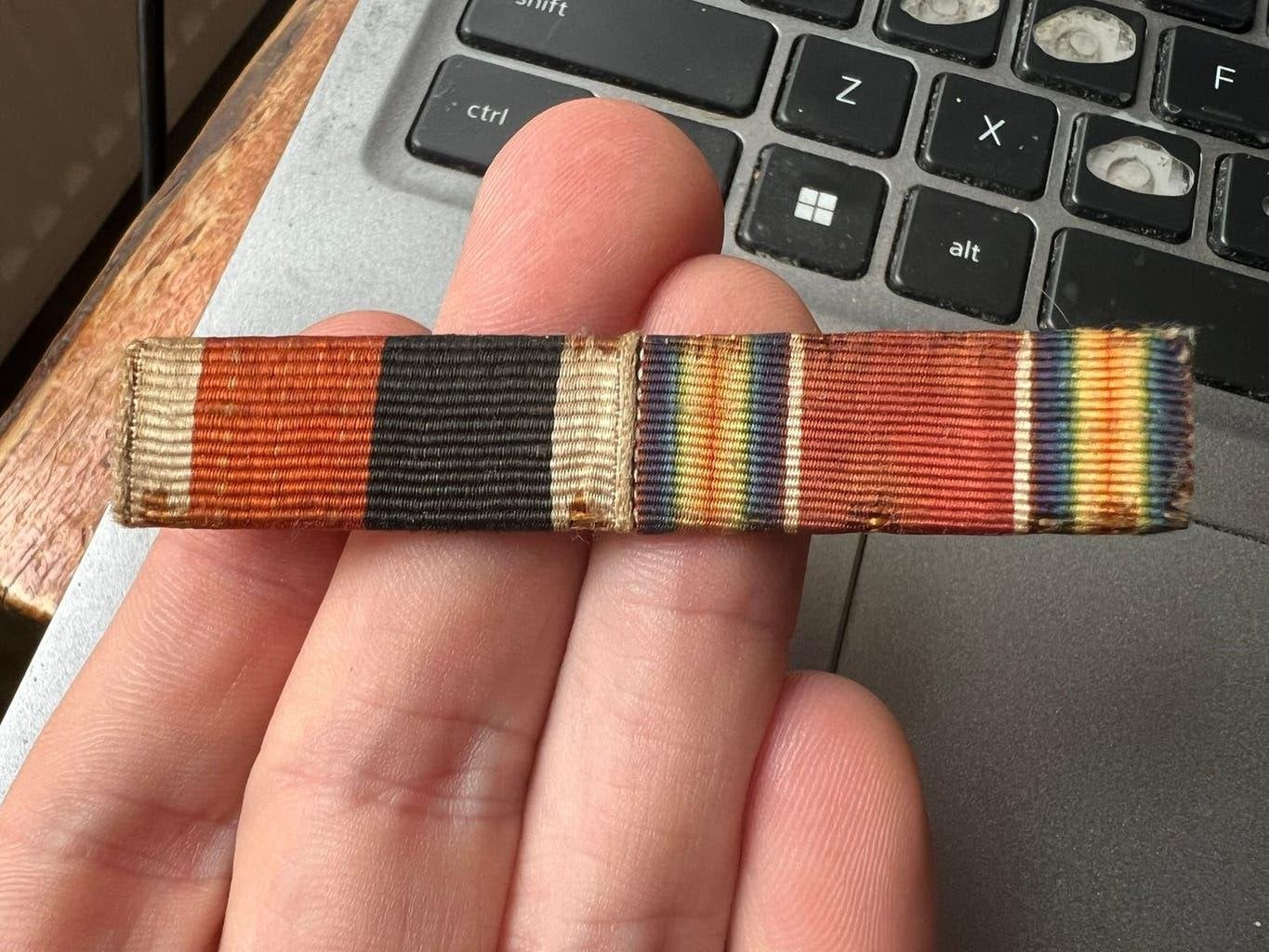 WO2 Amerikaans medaille batons ribbon bar Occup WW2 victory, Amerika, Verzenden, Lintje, Medaille of Wings