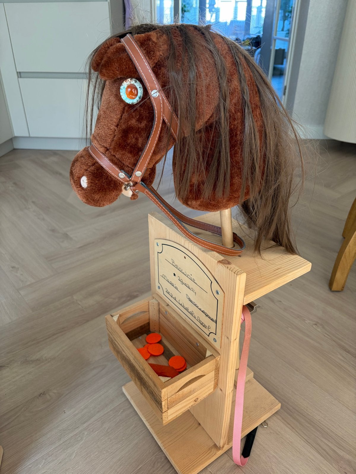 2 Hobby Horses met standaard en accessoires, Kinderen en Baby's, Speelgoed | Overig, Ophalen of Verzenden, Zo goed als nieuw, Jongen of Meisje