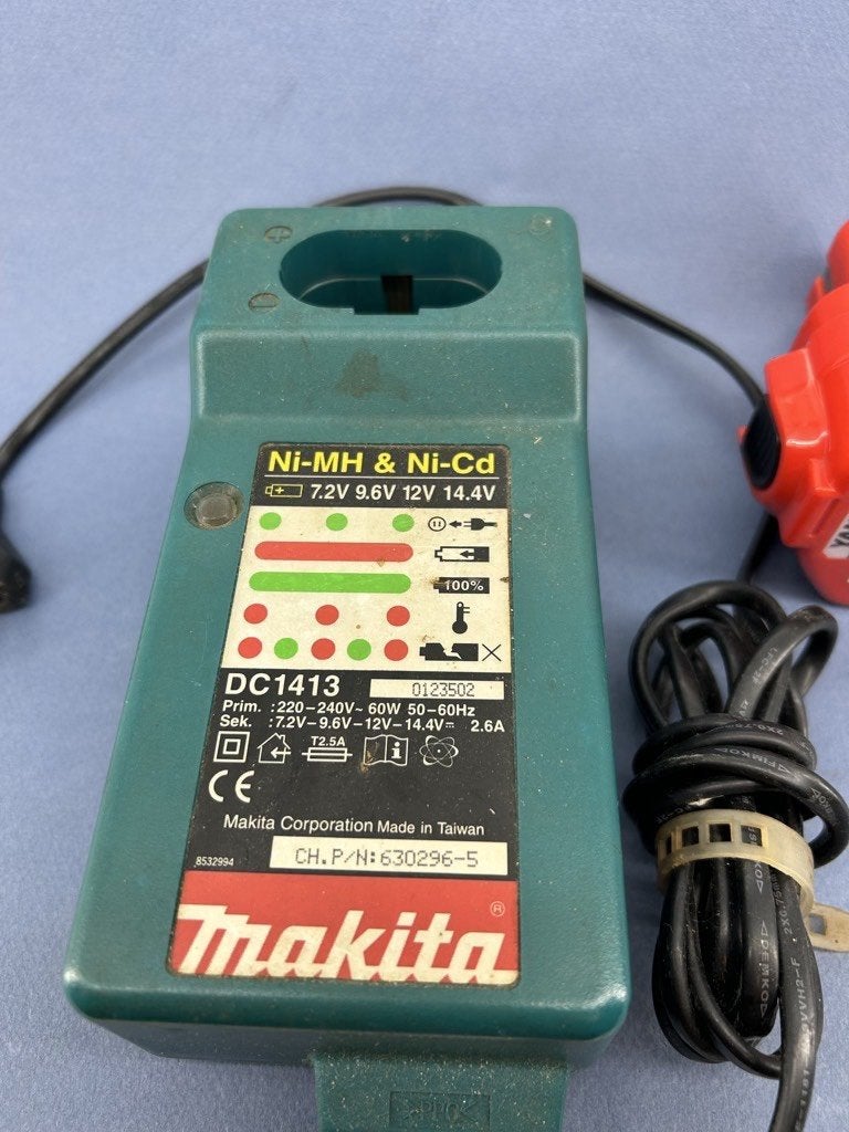 Makita lader DC1314 met Batterij Yanec YTB119, Ophalen of Verzenden, Gebruikt
