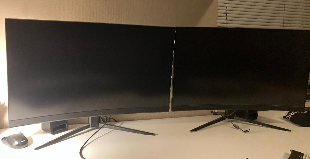 2 MSI G24C4 E2 monitoren, Computers en Software, MSI, 101 t/m 150 Hz, VA, Full HD
