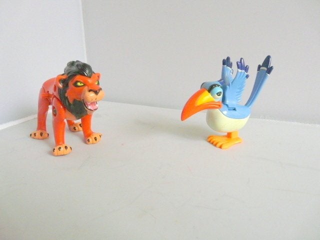 Lion King 1994 # 2 stuks, Ophalen of Verzenden, Leeuwenkoning of Jungle Boek, Zo goed als nieuw, Beeldje of Figuurtje