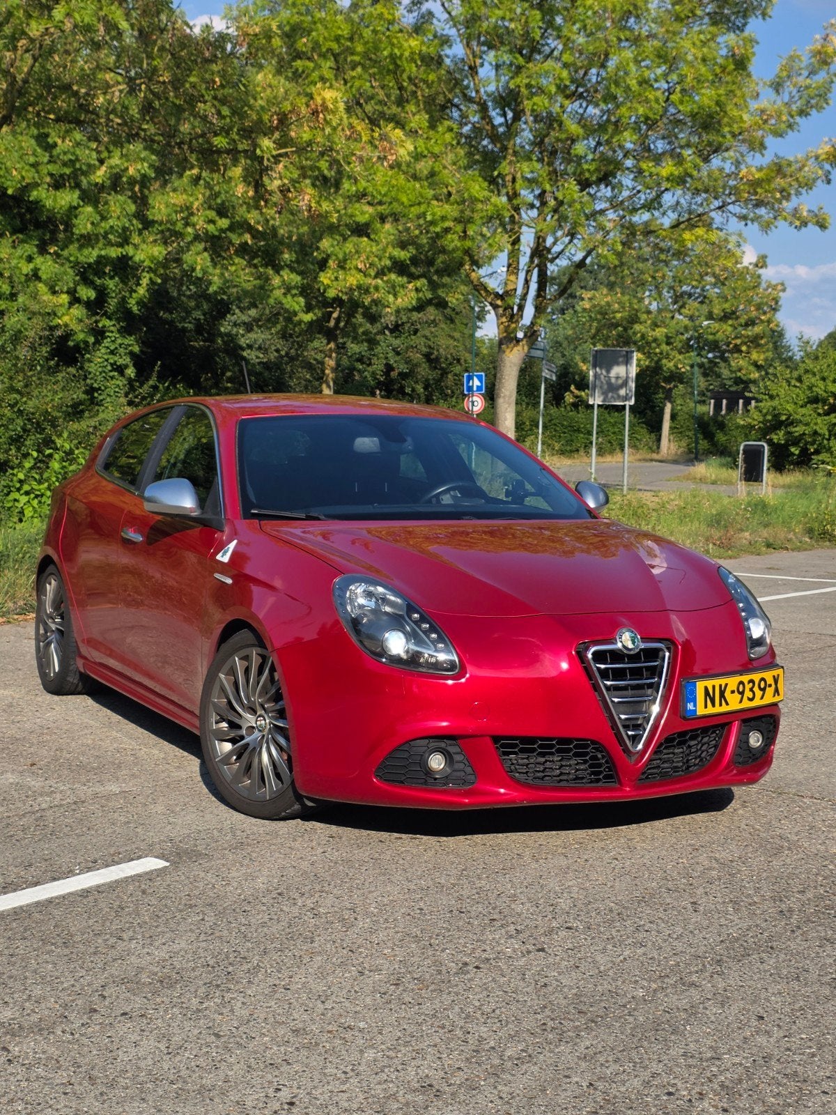 Alfa Romeo Giulietta 1.750 TBI 2010 Rood, Auto's, 4 cilinders, Leder en Stof, Handgeschakeld, Particulier