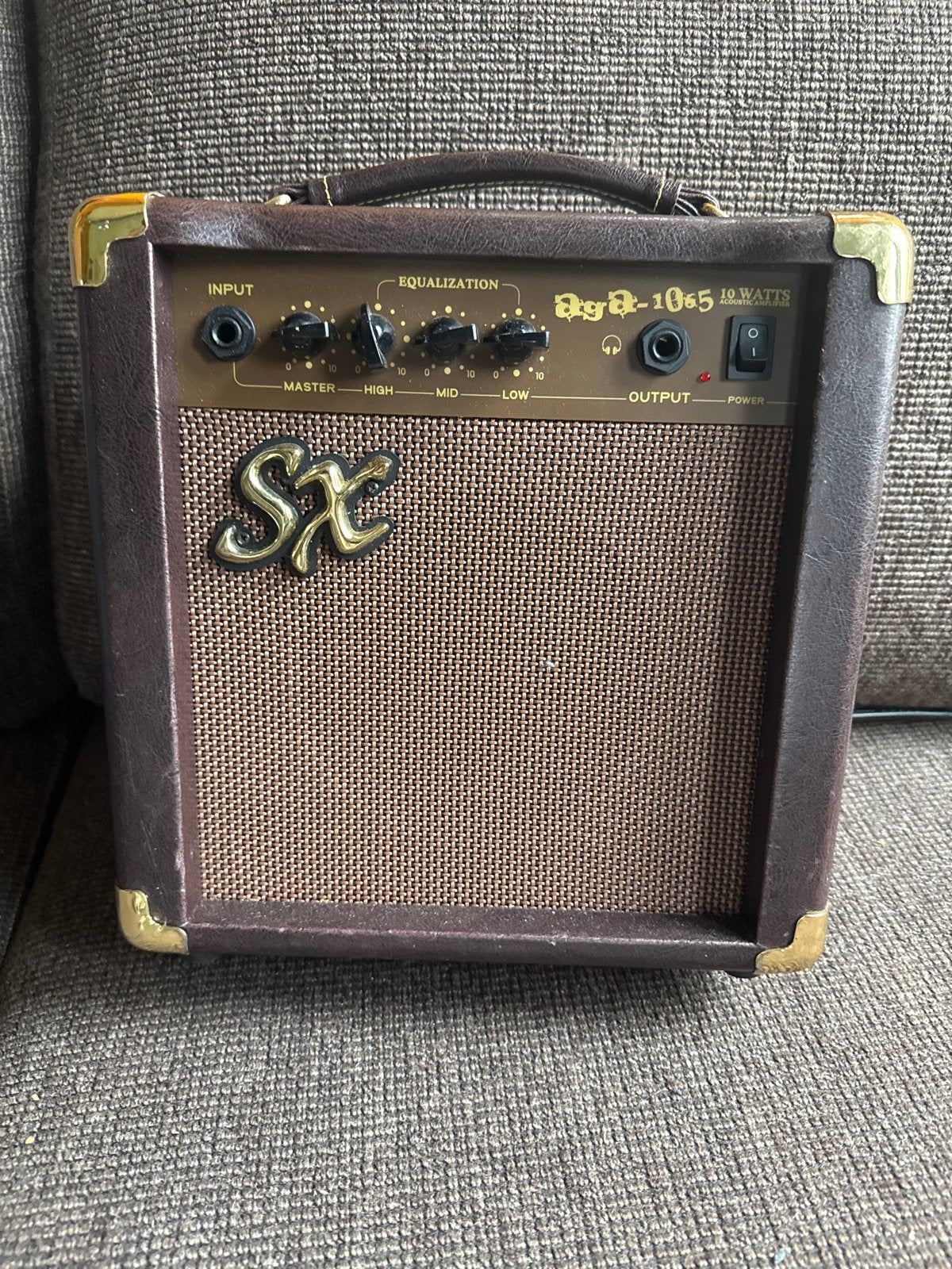 SX aga 1065 10 watt akoestisch gitaarversterker, Ophalen of Verzenden, Zo goed als nieuw, Minder dan 50 watt