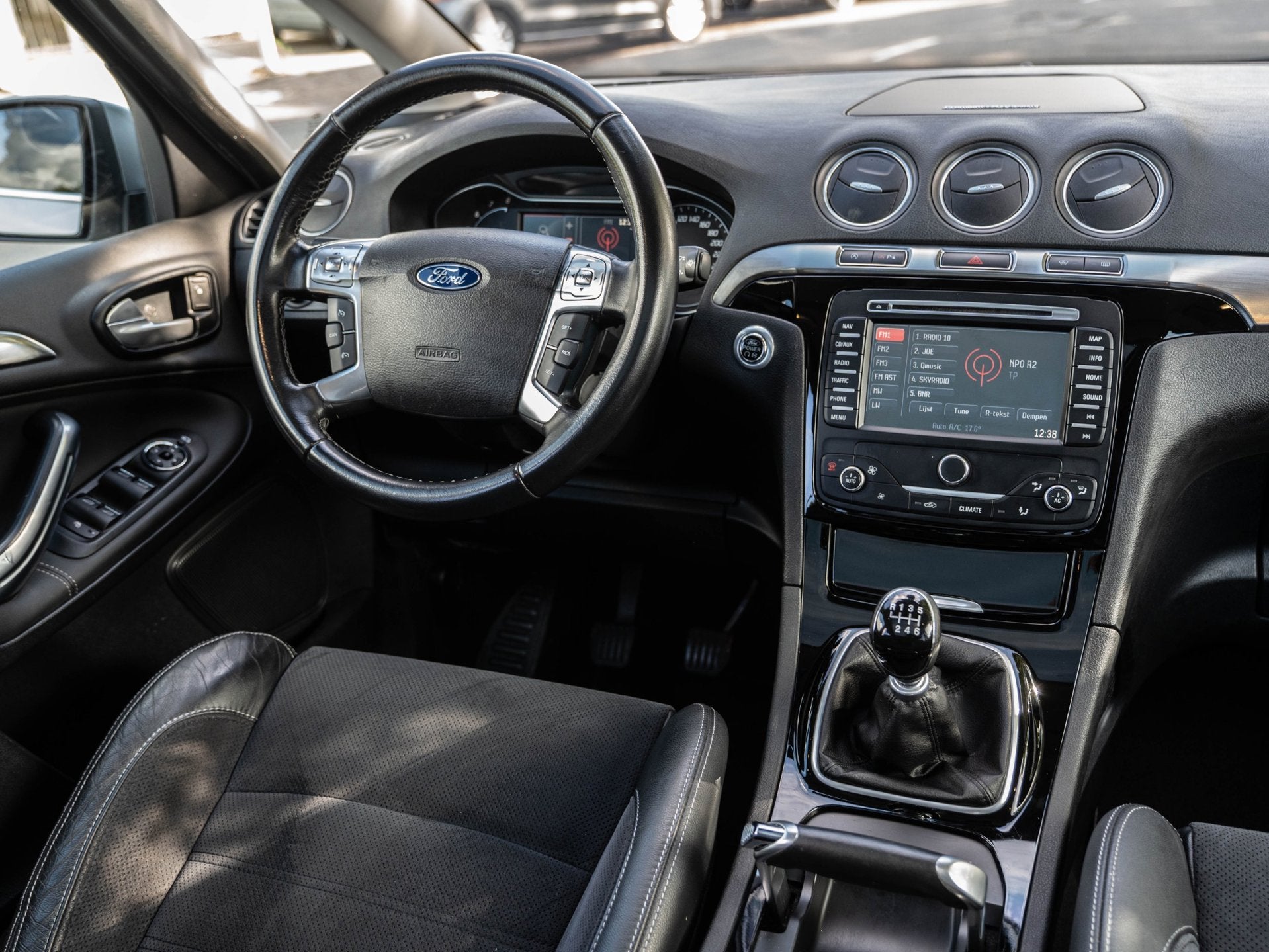 Ford S-Max 1.6 EcoBoost Platinum | PARKEER CAMERA | STOEL VE, Auto's, Voorwielaandrijving, Gebruikt, Zwart, 4 cilinders