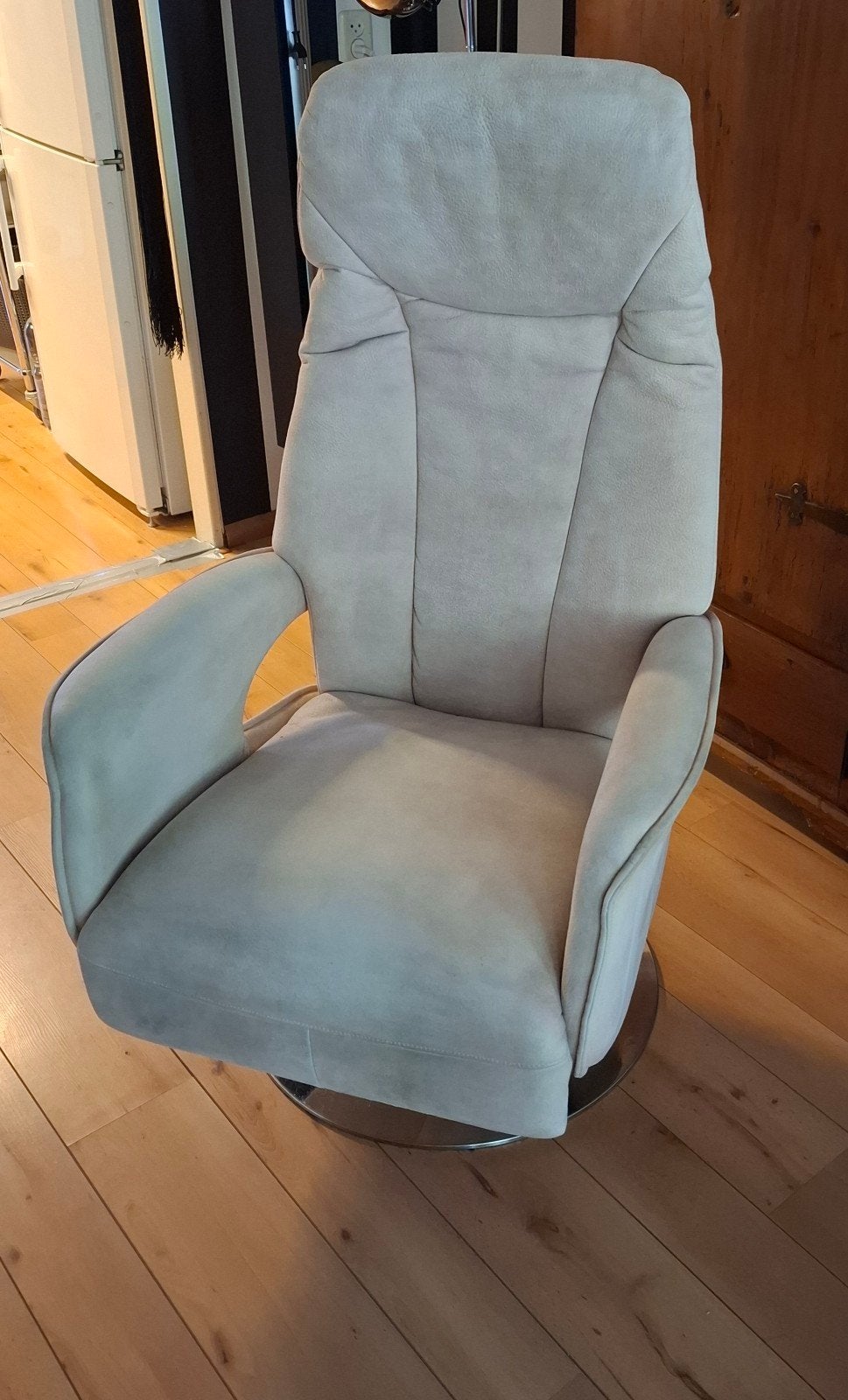 Mooie relaxfauteuil van Hjort Knudsen, Ophalen, Stof, 50 tot 75 cm, Modern