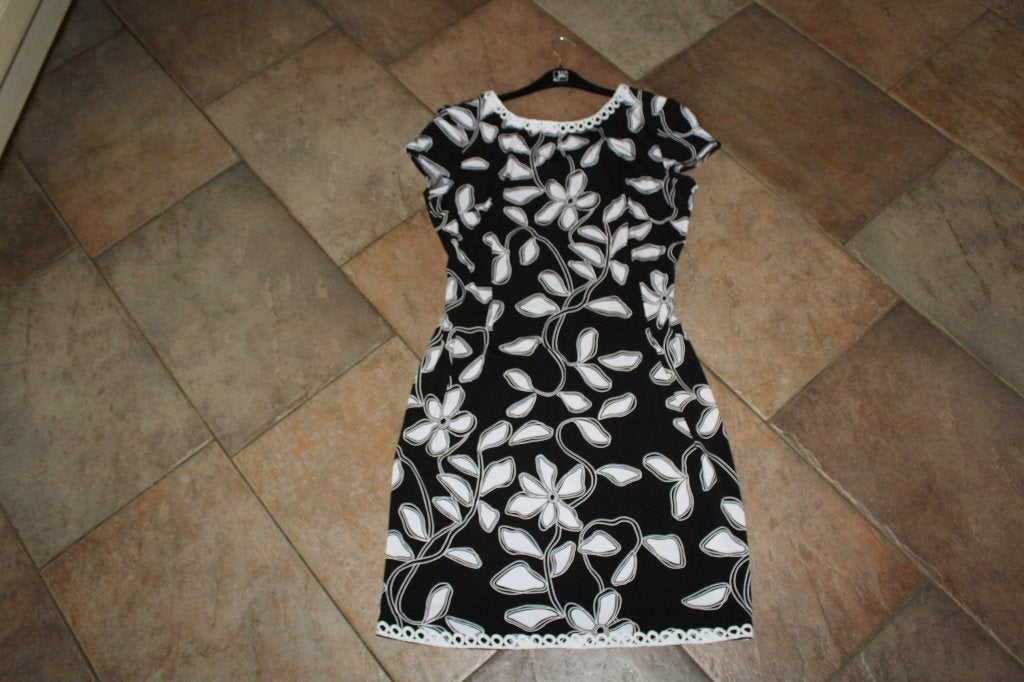 Joseph Ribkoff getaillerde chique wit/zwarte jurk mt 44, Kleding | Dames, Meerkleurig, ., Maat 42/44 (L), Joseph Ribkoff
