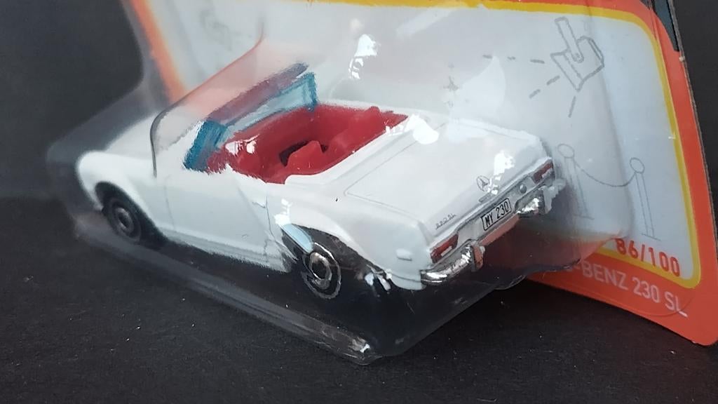Mercedes Benz 230 SL Pagode 1963 Wit 1:64 Matchbox Pol, Auto, Verzenden, Nieuw, Matchbox@mattel.com