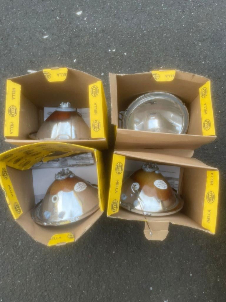 Hella koplamp onderdelen, Ophalen