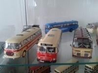 bussen  1op 45, Verzamelen, Ophalen of Verzenden, Zo goed als nieuw, Auto's