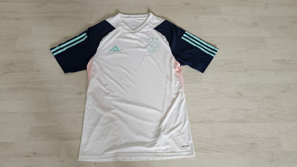 Ajax Training Shirt! Seizoen 23/24! Mt M!, Ophalen of Verzenden, Zo goed als nieuw, Rood, Voetbal