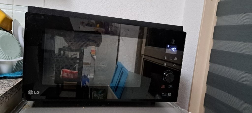 LG MJ3965BIB Combimagnetron - compleet en goed onderhouden, Combimagnetron, Gebruikt, Ophalen of Verzenden, Draaiplateau