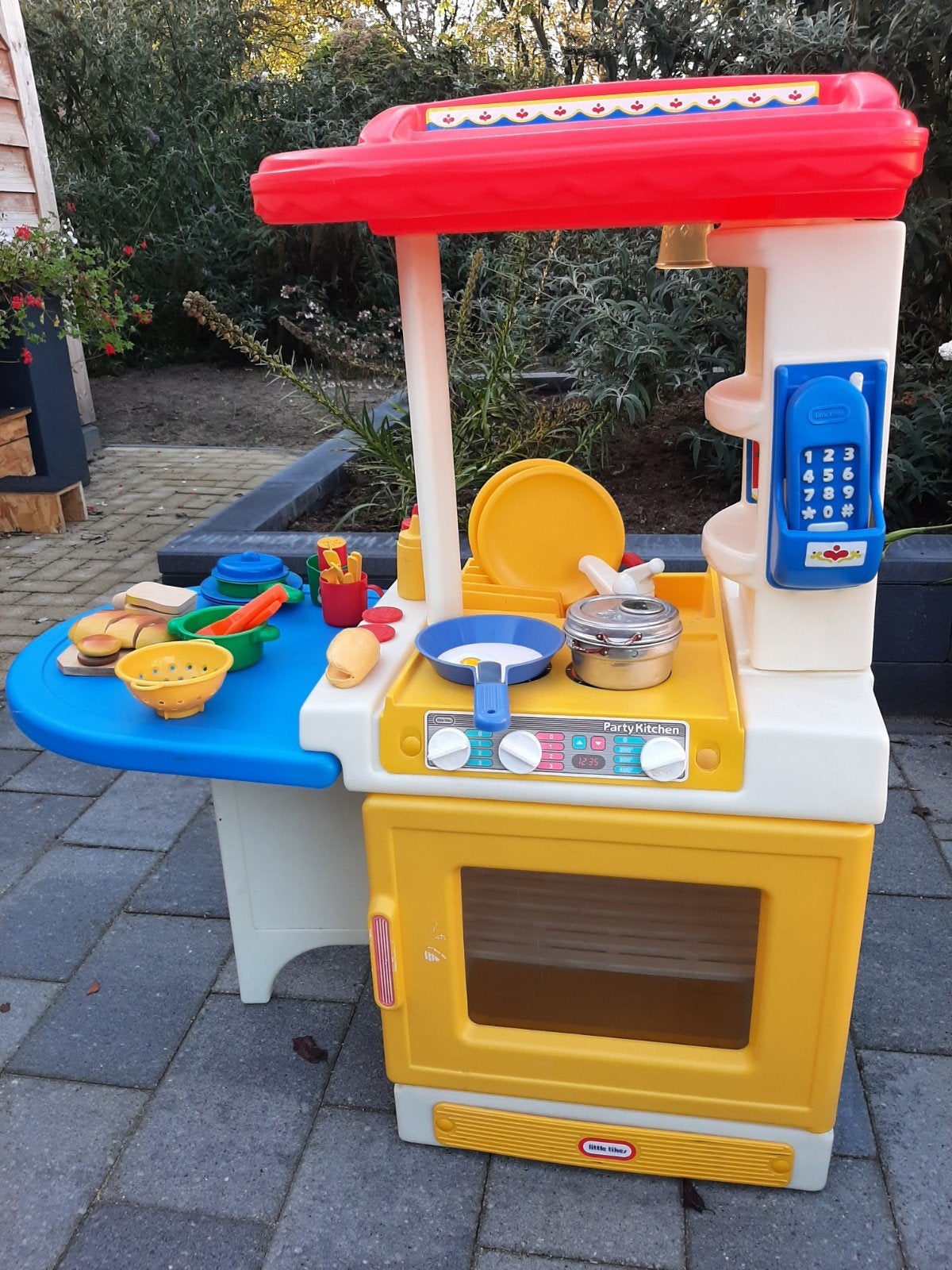 Little Tikes PartyKitchen Speelkeuken met accessoires, Ophalen of Verzenden, Gebruikt, Kunststof, Speelkeuken