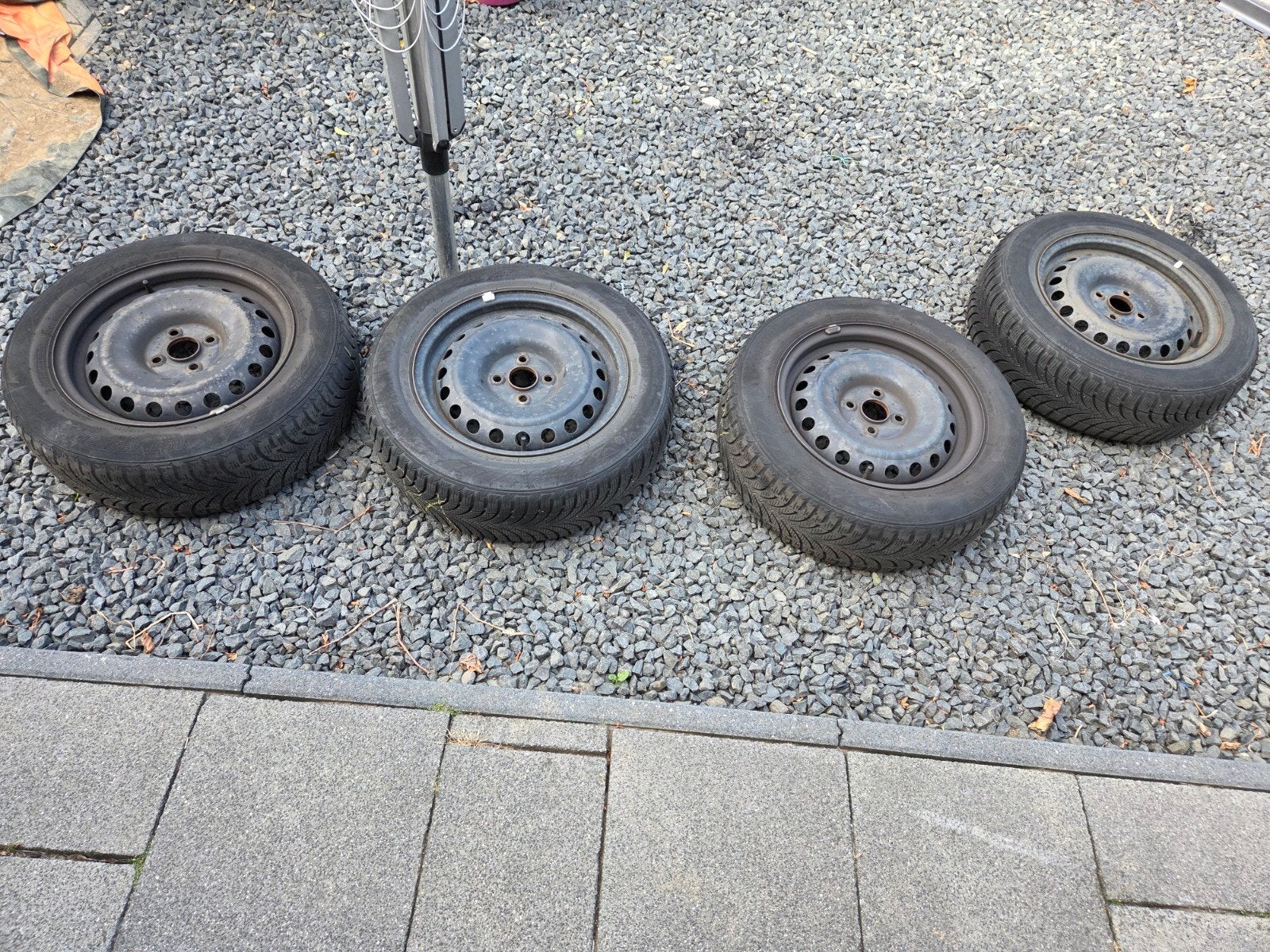 Winterbanden met stalen velgen voor Kia Rio (vanaf 2018), Ophalen, Gebruikt
