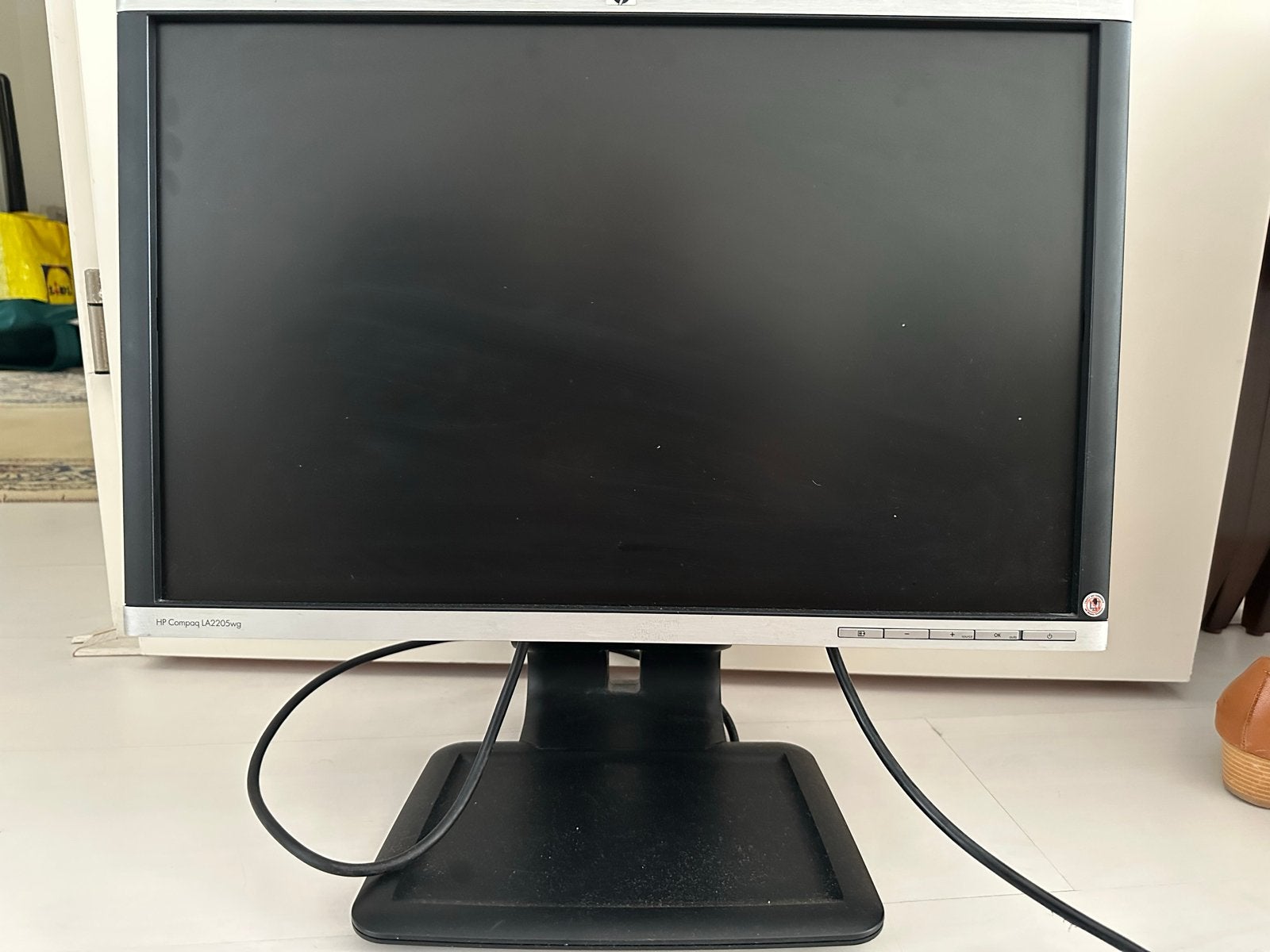 HP Compaq LA2205wg monitor - 22 inch Full HD, Ophalen, Gebruikt, In hoogte verstelbaar, Full HD