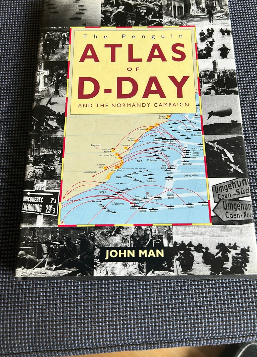 The Penguin atlas of D-day and the Normandy campaign, Ophalen of Verzenden, Tweede Wereldoorlog, Zo goed als nieuw