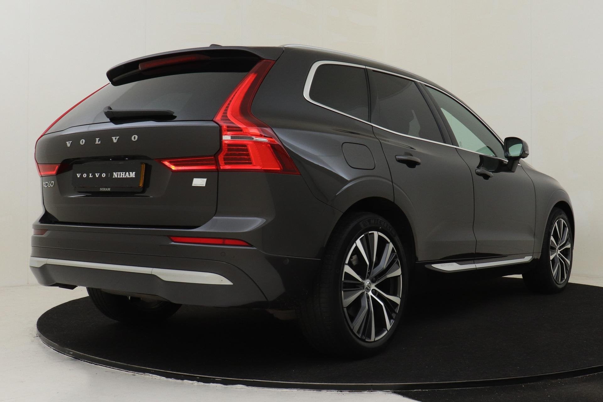 Volvo XC60 T6 PLUG-IN HYBRID AWD INSCRIPTION *VOL!* -PANO.DA, Auto's, 12 maanden, Automatische klimaatregeling, Gebruikt, Euro 6