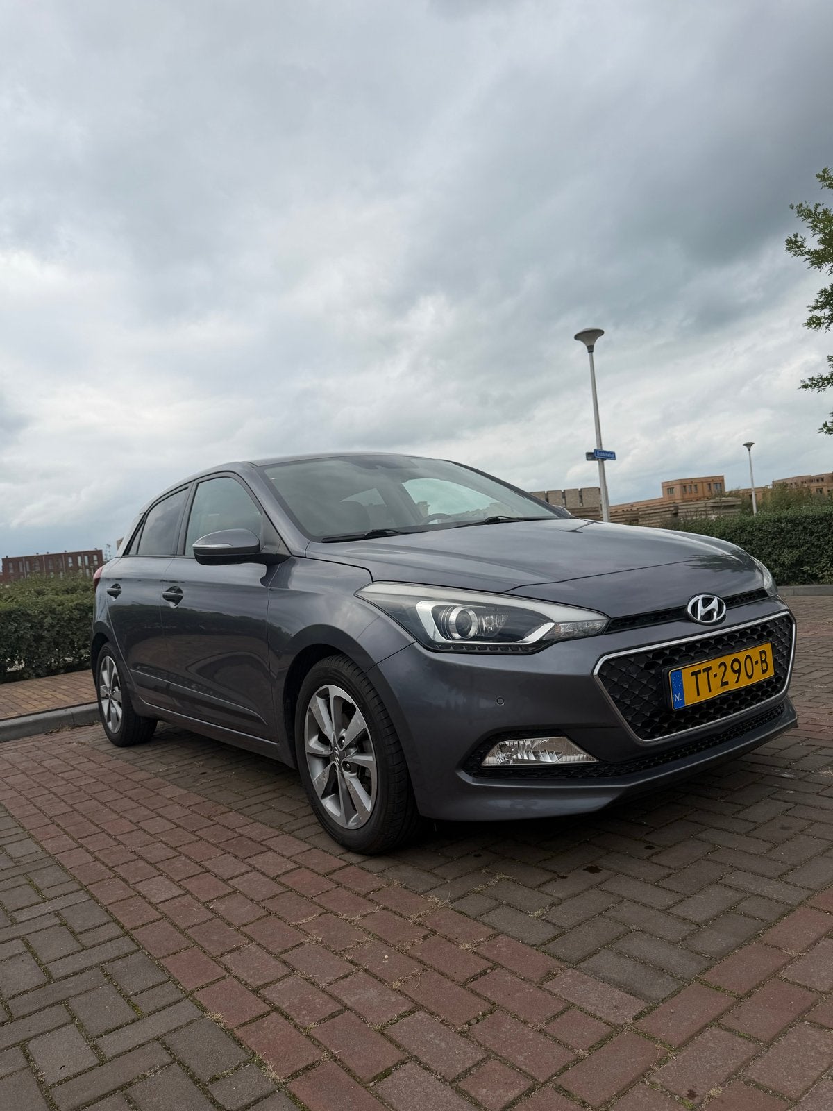 Hyundai i20 1.2 | Apple Carplay I 5-DRS 2016 Grijs, 83 pk, 40 €/maand, 4 cilinders, Handgeschakeld