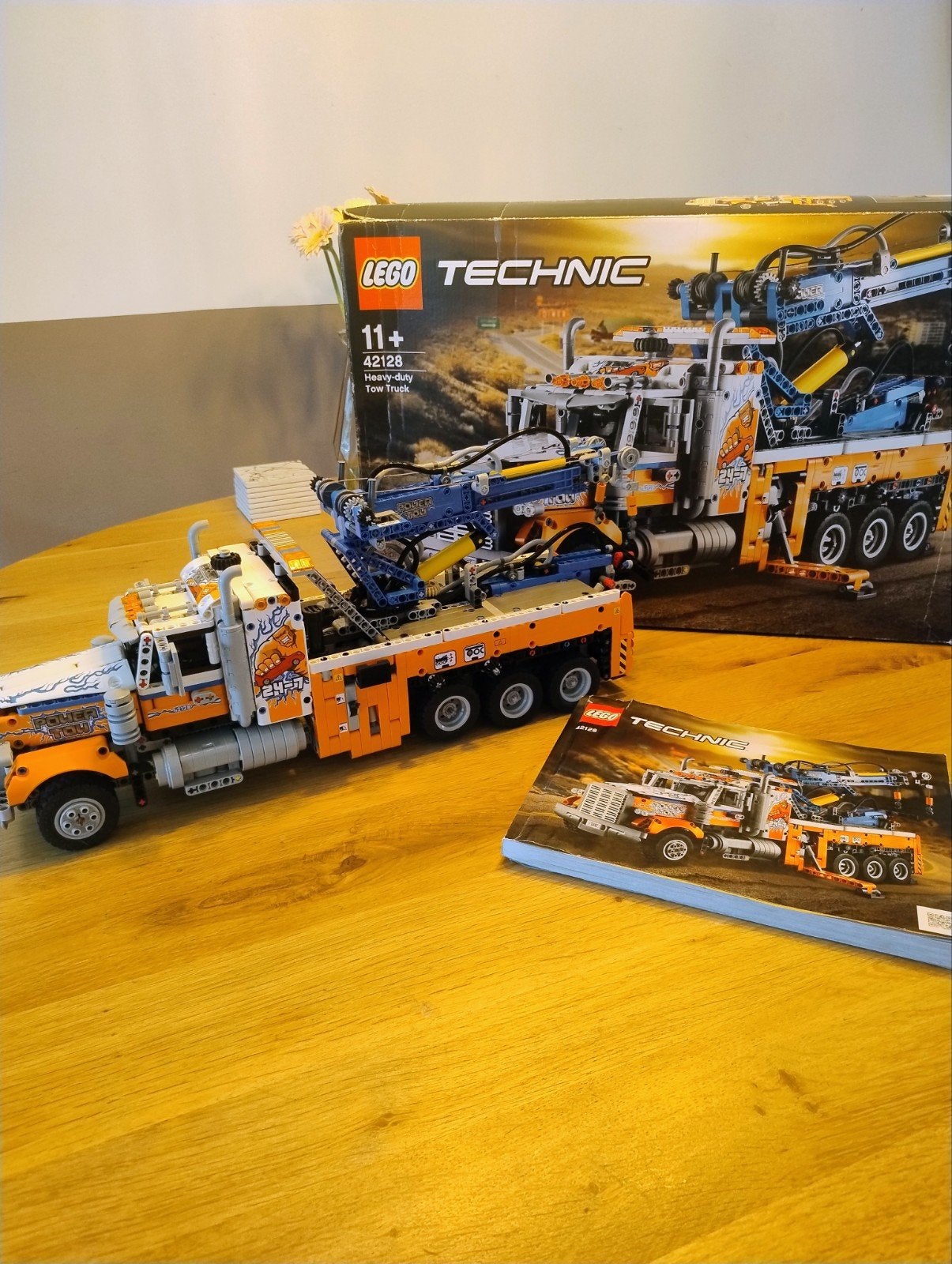 Lego technic Heavy-duty Tow Truck, Kinderen en Baby's, Speelgoed | Duplo en Lego, Compleet, Lego, Ophalen of Verzenden, Zo goed als nieuw