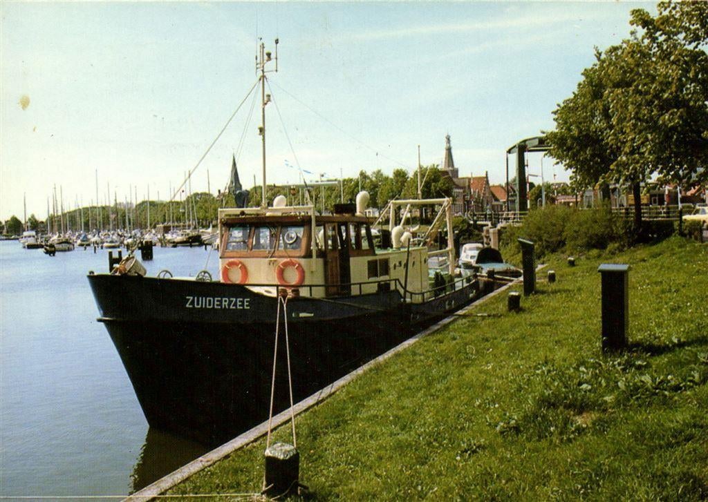 Medemblik, Haven - 1983 gelopen, Verzamelen, Ophalen of Verzenden, Voor 1920, Gelopen, Noord-Brabant