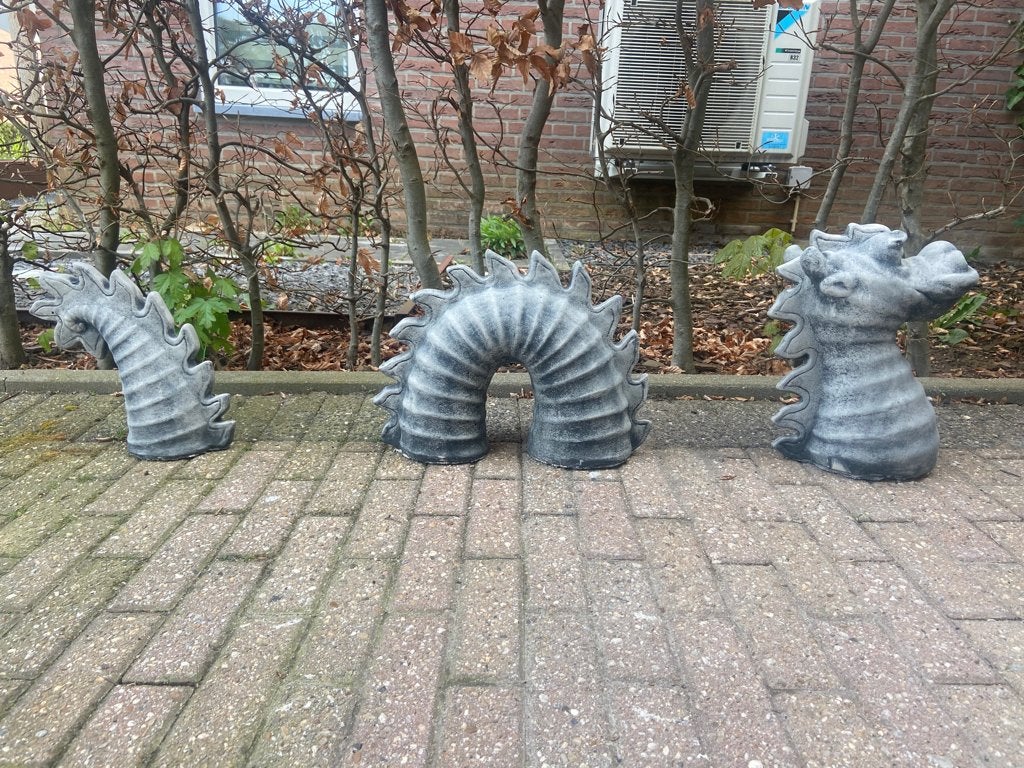 3 Delige Draak , hoogte 40cm, Tuin en Terras, Tuinbeelden, Ophalen, Nieuw, Beton, Dierenbeeld