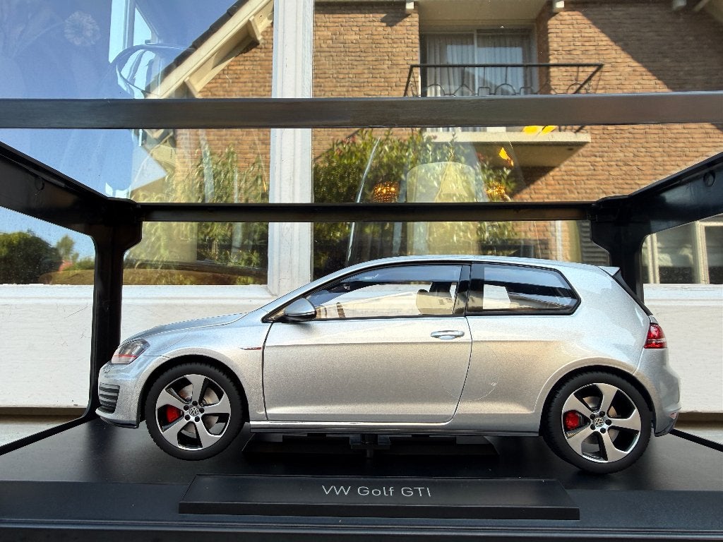 1:18 Volkswagen Golf 7 GTi Reflex Silver 2013 Norev 188551, Auto, Norev, 70-72 Av. de Bohlen, Vaulx-en-Velin, 69120, France, Norev