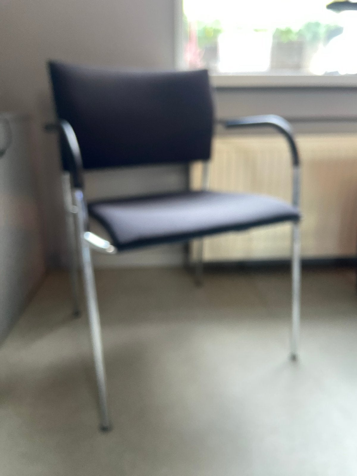 Thonet S360 Stoel - Comfortabel en Stijlvol, Ophalen, Gebruikt, Zwart, Metaal