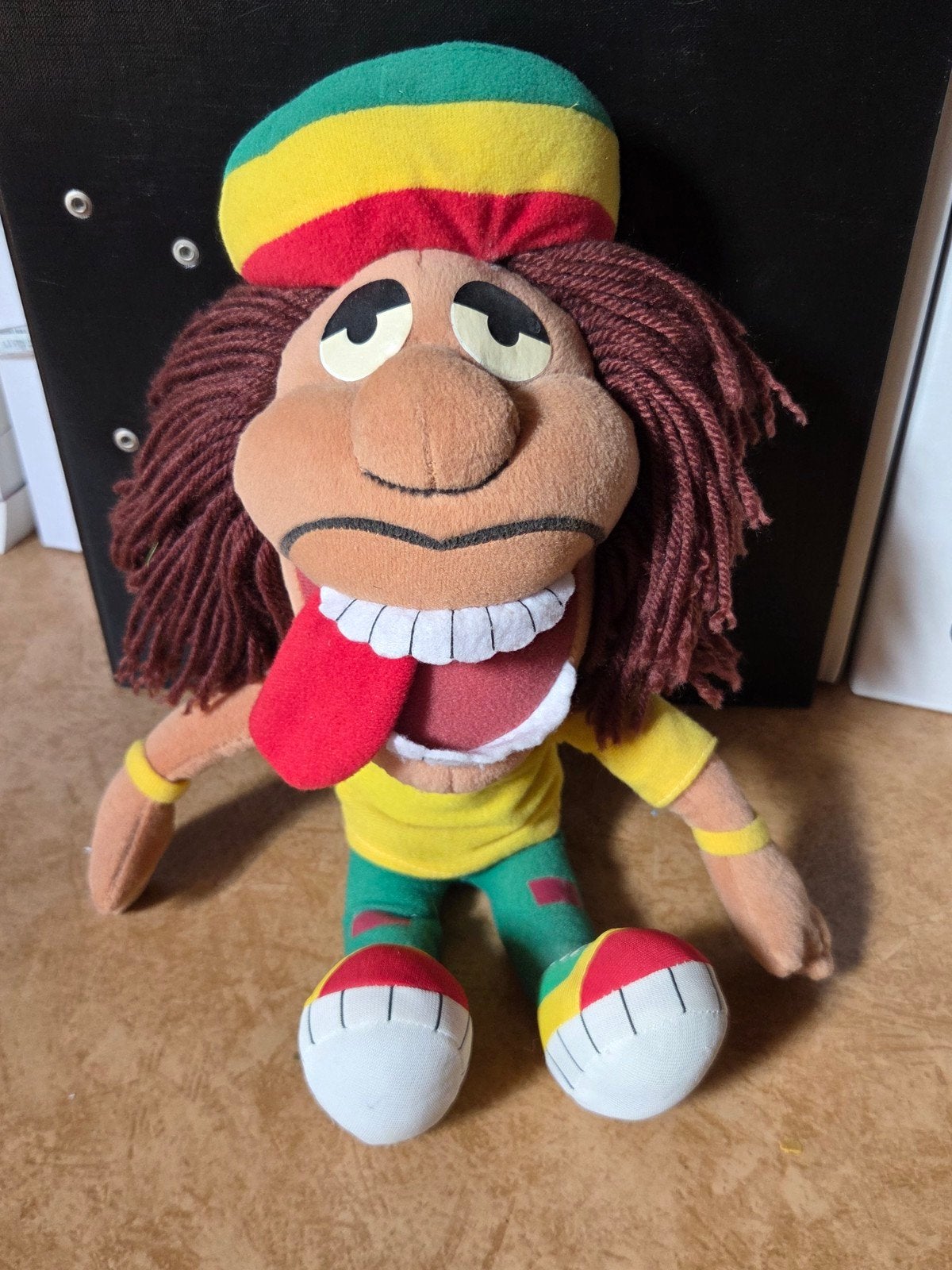 Leuke Rasta Knuffel met Dreadlocks en Rasta Muts, Overige typen, Ophalen of Verzenden, Zo goed als nieuw, Meerkleurig