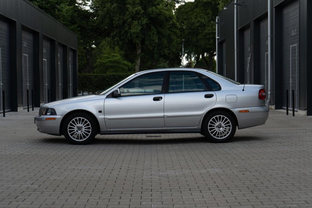 Volvo S40 2.0 Europa Prestige *Leder* Cruise* Stoelverwarmin, Auto's, Volvo, Voorwielaandrijving, 136 pk, Gebruikt, 4 cilinders