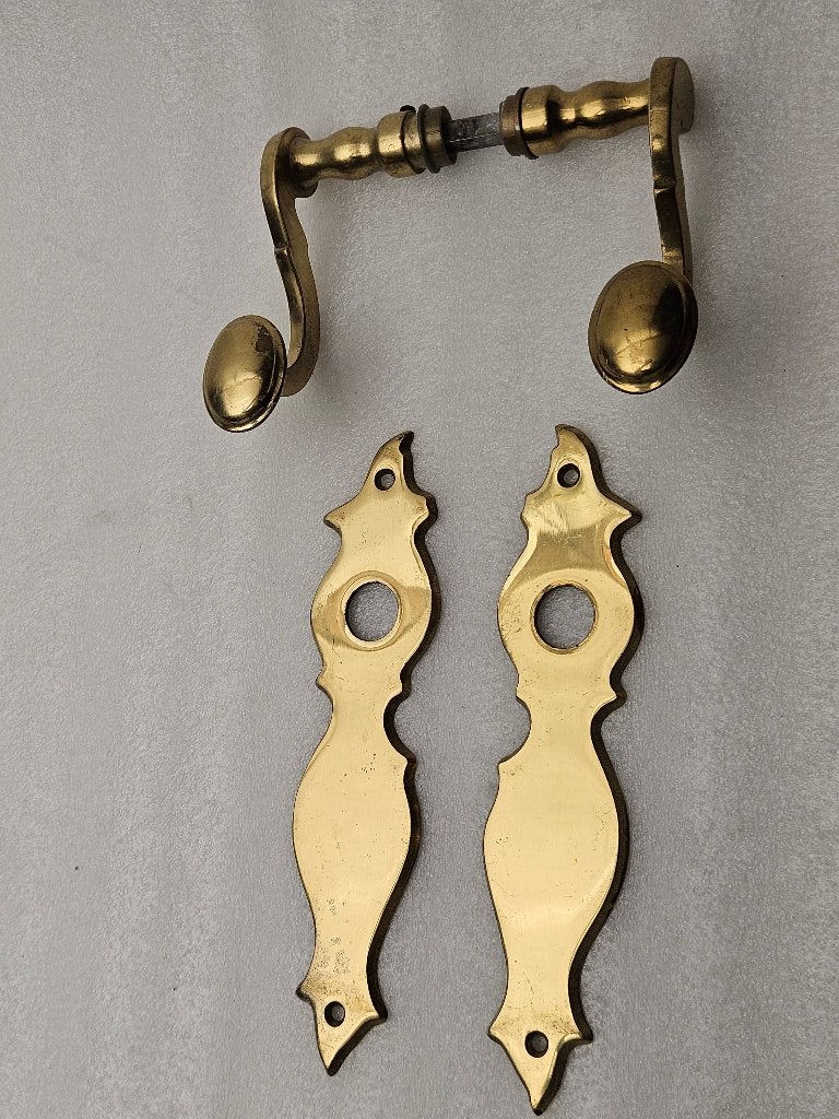 Setje vintage Geelkoperen (posthoorn)Deurbeslag set nr.23, Antiek en Kunst, Ophalen of Verzenden