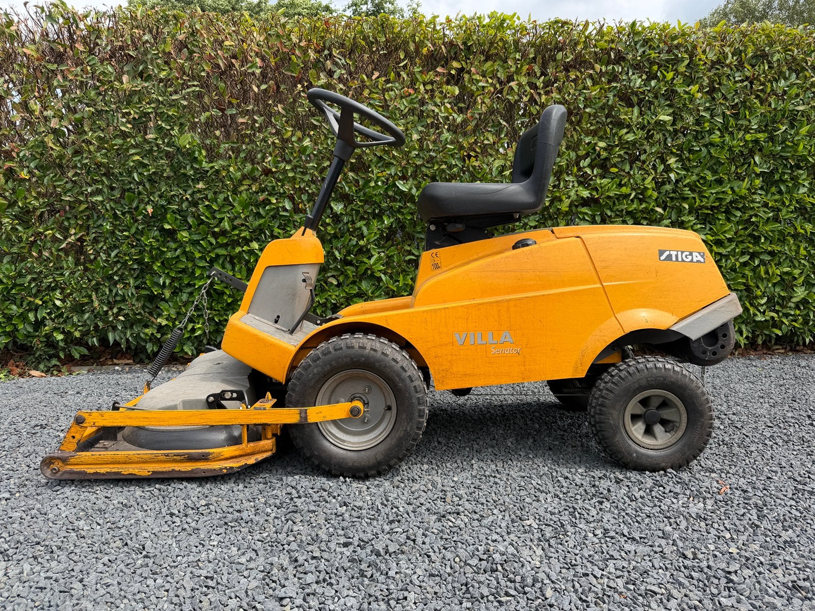 Stiga Villa , 85cm, 16.5pk . hydrostaat, nieuwe motor!, Tuin en Terras, Zitmaaiers, Gebruikt, 90 tot 120 cm, Elektrische starter