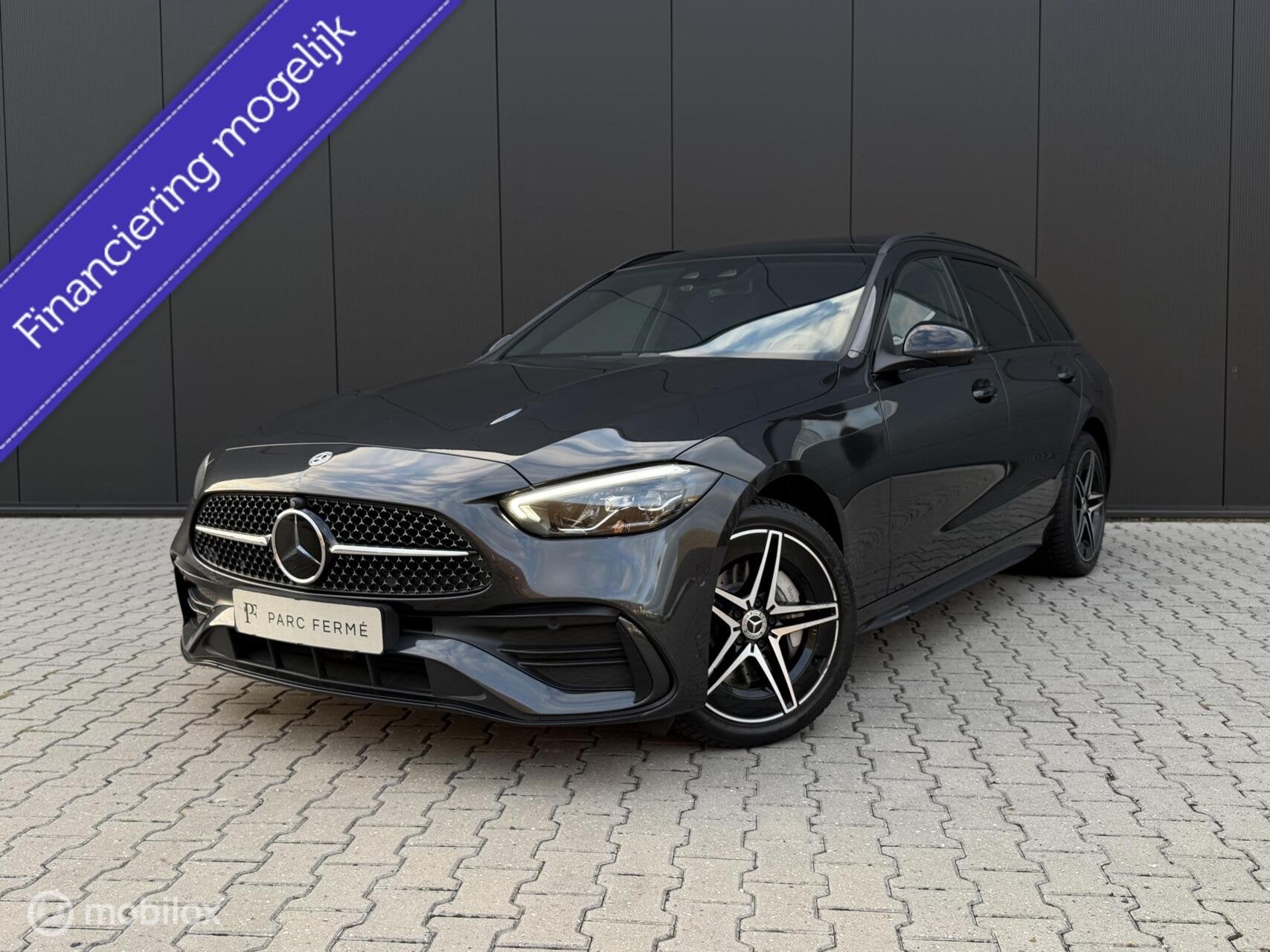Mercedes C300 e Estate AMG/Pano/Memory/360/sfeer/Vol!, Automaat, Achterwielaandrijving, Gebruikt, Zwart