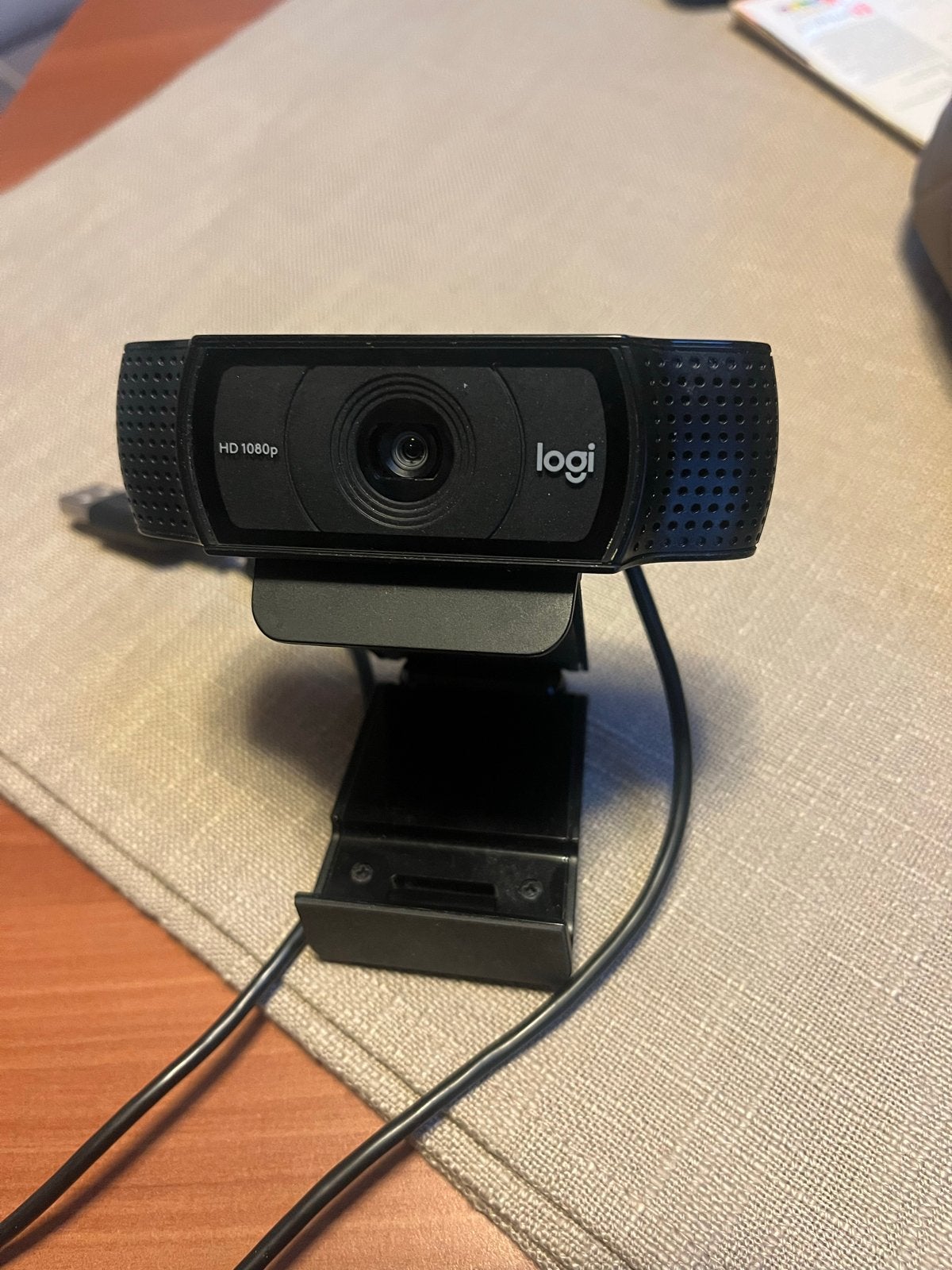 Logitech HD 1080p Webcam - Zo goed als nieuw, Computers en Software, Webcams, Ophalen, Zo goed als nieuw, Windows, Monitorclip